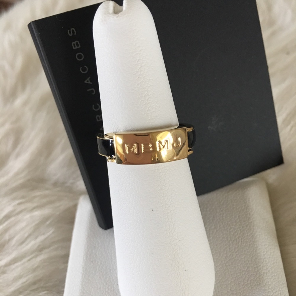 NWT 💯 % Auth Marc Jacobs Black Logo Ring Sz 7